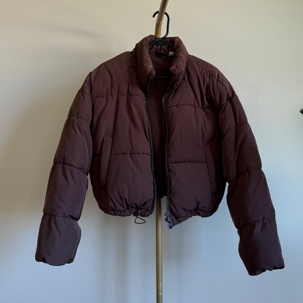 Never worn- Brown Puffer Jacket (size S)